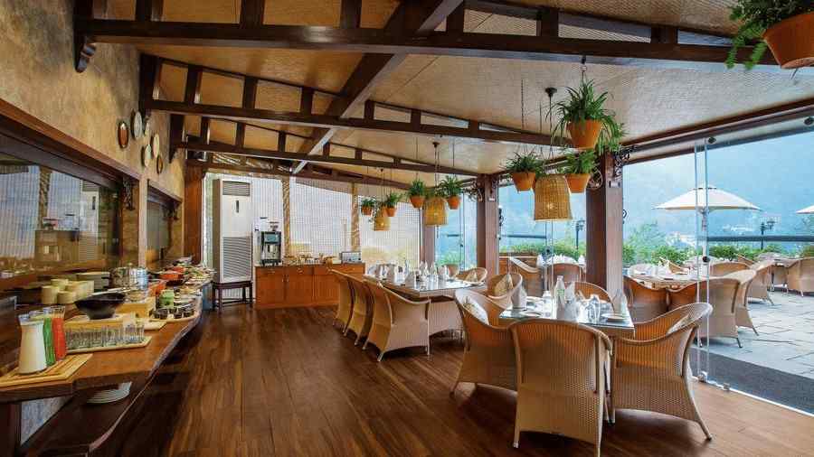 Restaurant- Aloha on the Ganges Rishikesh 5 m2fcf3 jjkra3